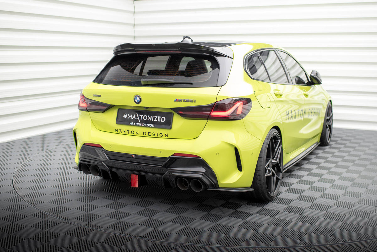 M-Maxton bremselys BMW 1 F40 M-Pakke V.2 med LED – frontvisning