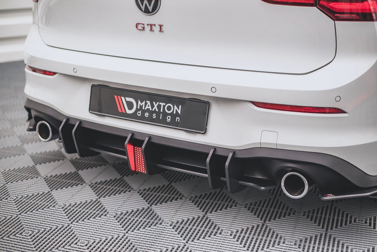 Tredje bremselys VW Golf 8 GTI sett fra venstre side bakfra