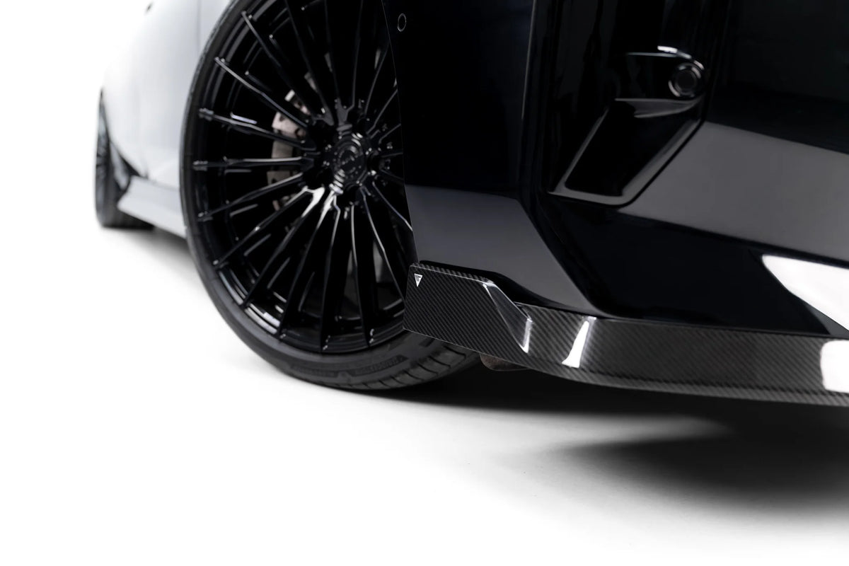 Monteringshull på karbon frontsplitter for BMW i7 G70