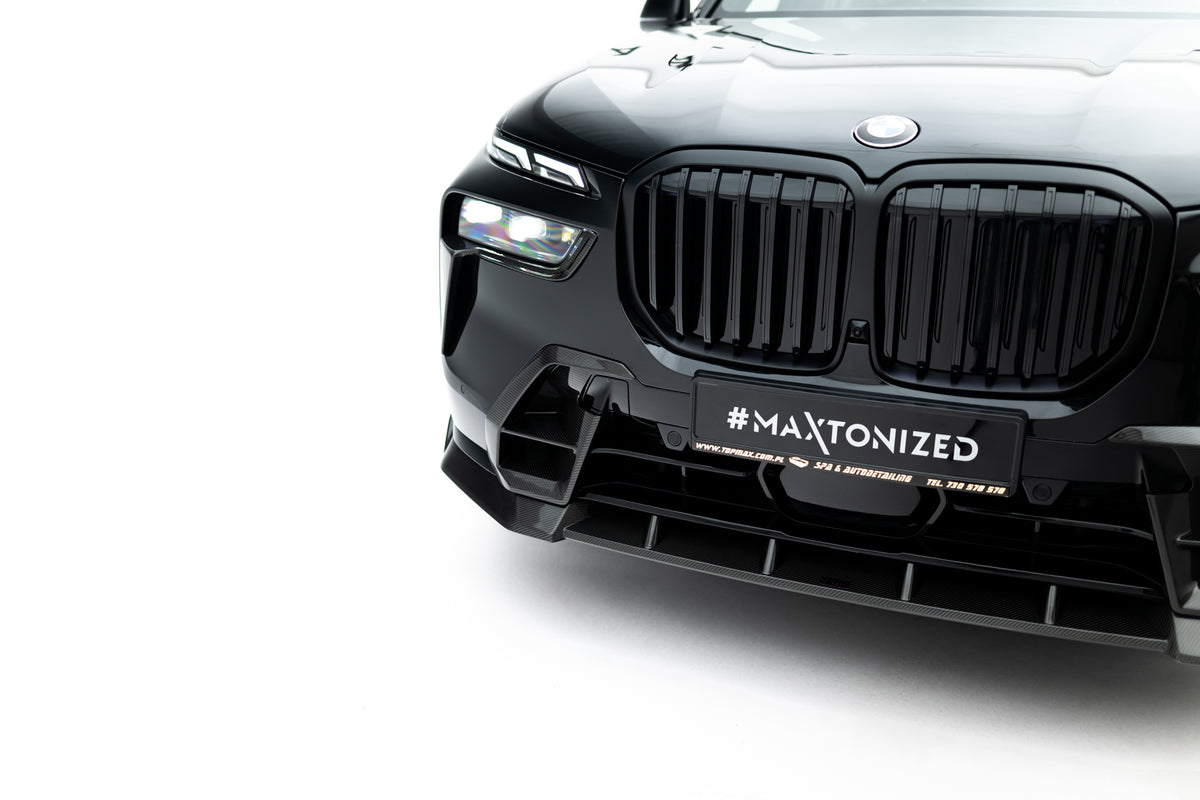 Sidevisning av karbon frontsplitter til BMW X7 G07 Facelift