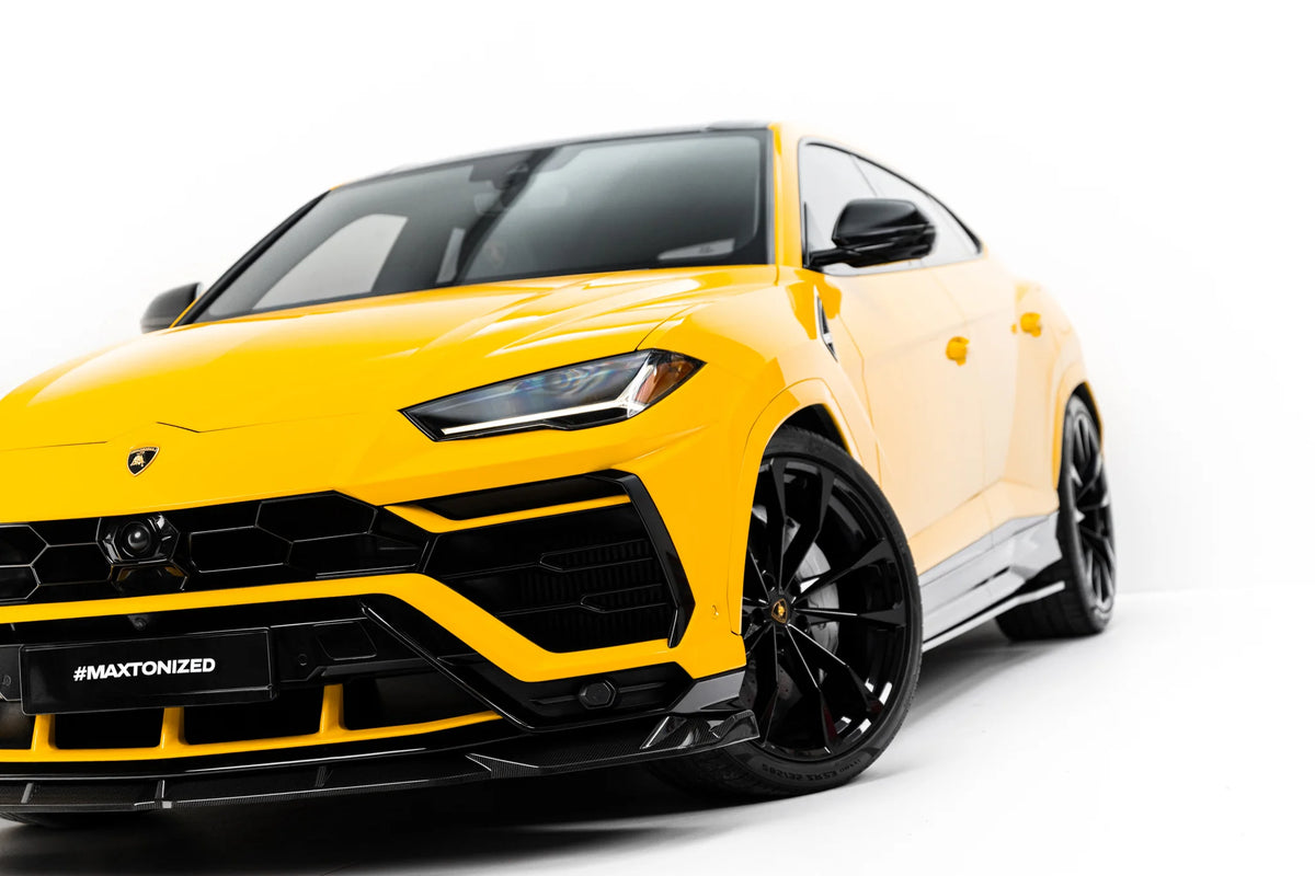 Frontsplitter Lamborghini Urus Mk1 montert på fronten