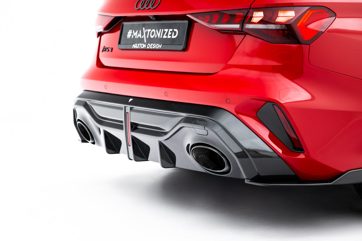 Bakre støtfanger med karbondiffuser på Audi RS3 Sedan 8Y