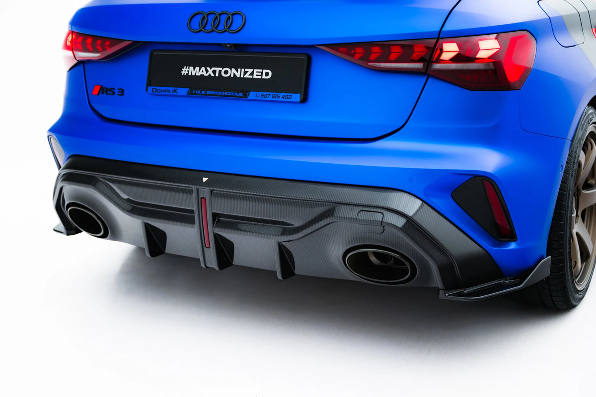 Karbon bakdiffuser montert på Audi RS3 Sportback 8Y Facelift