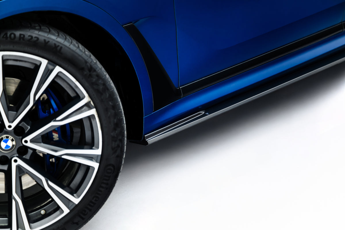 Sideskjørt Maxton Carbon SD montert på BMW X7 M-Pack G07