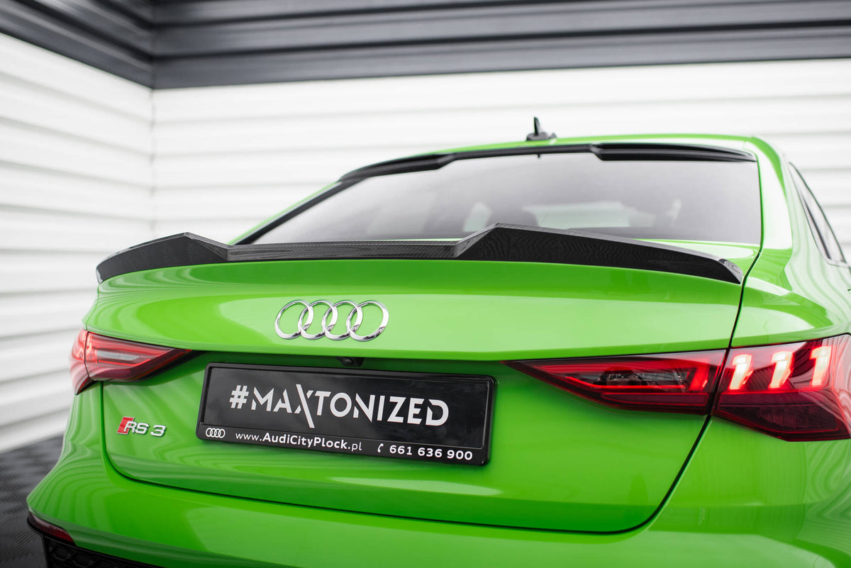 Hekkspoiler i prepreg-karbon til Audi RS3 Sedan 8Y sett bakfra