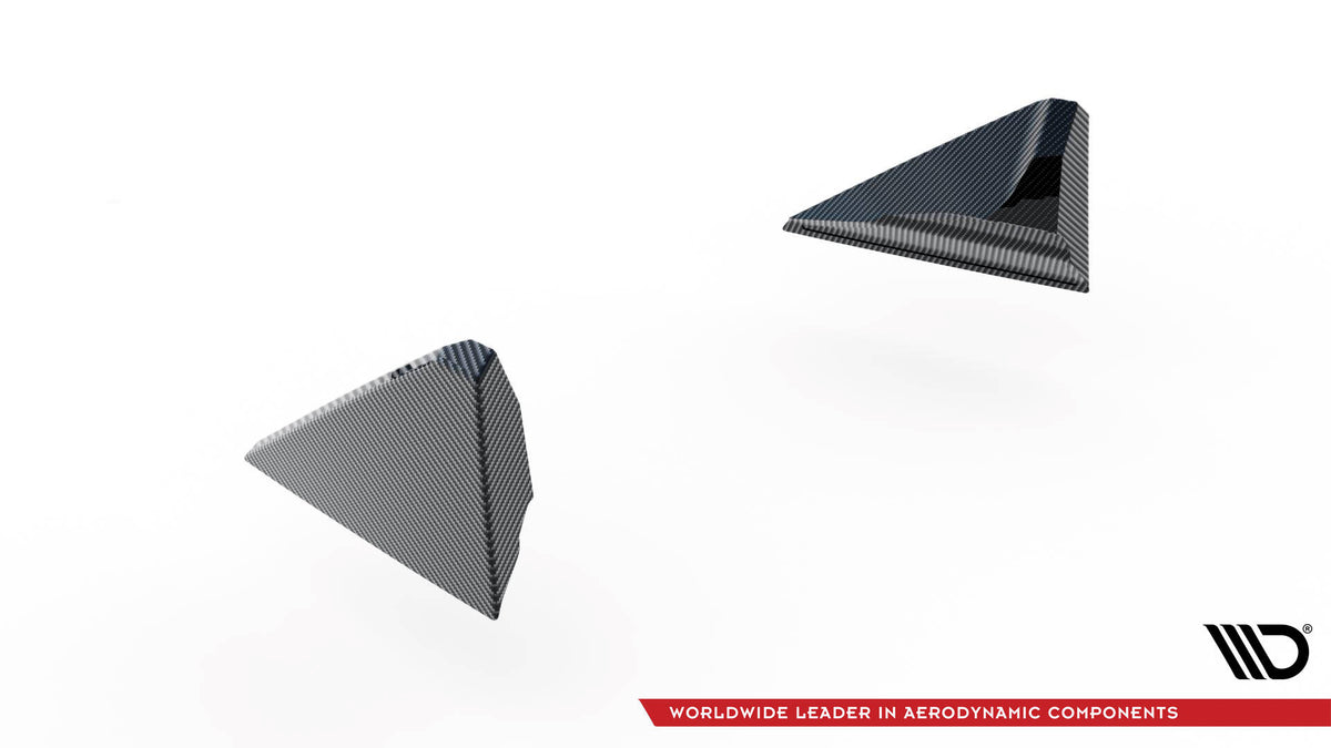 Nærbilde av karbonvevmønster på sideflaps til BMW M4 G82 Facelift