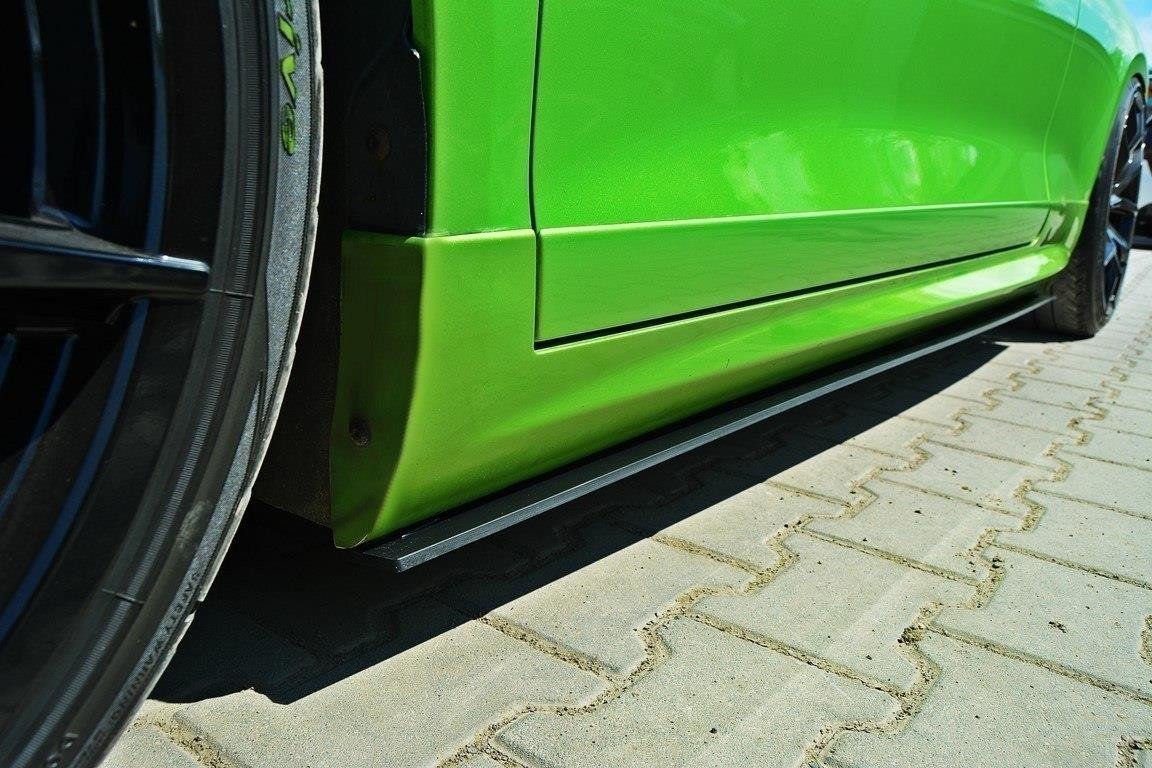 Sideskjørt Street Pro Vw Scirocco R vist montert