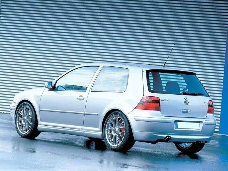 Diffuser Volkswagen Golf Mk4 25th Anniversary Look med eksosuttak detaljbilde av profilen