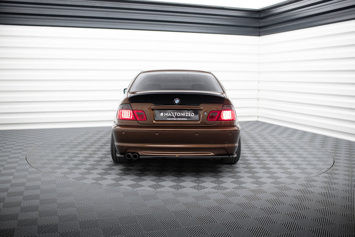 Sideflaps Bak BMW 3 E46 M-Pakke Coupe – nærbilde
