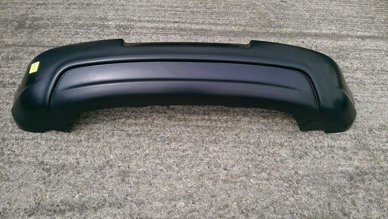 Diffuser til VW Golf 5 GTI Edition 30 i strukturert svart ABS-plast, nærbilde