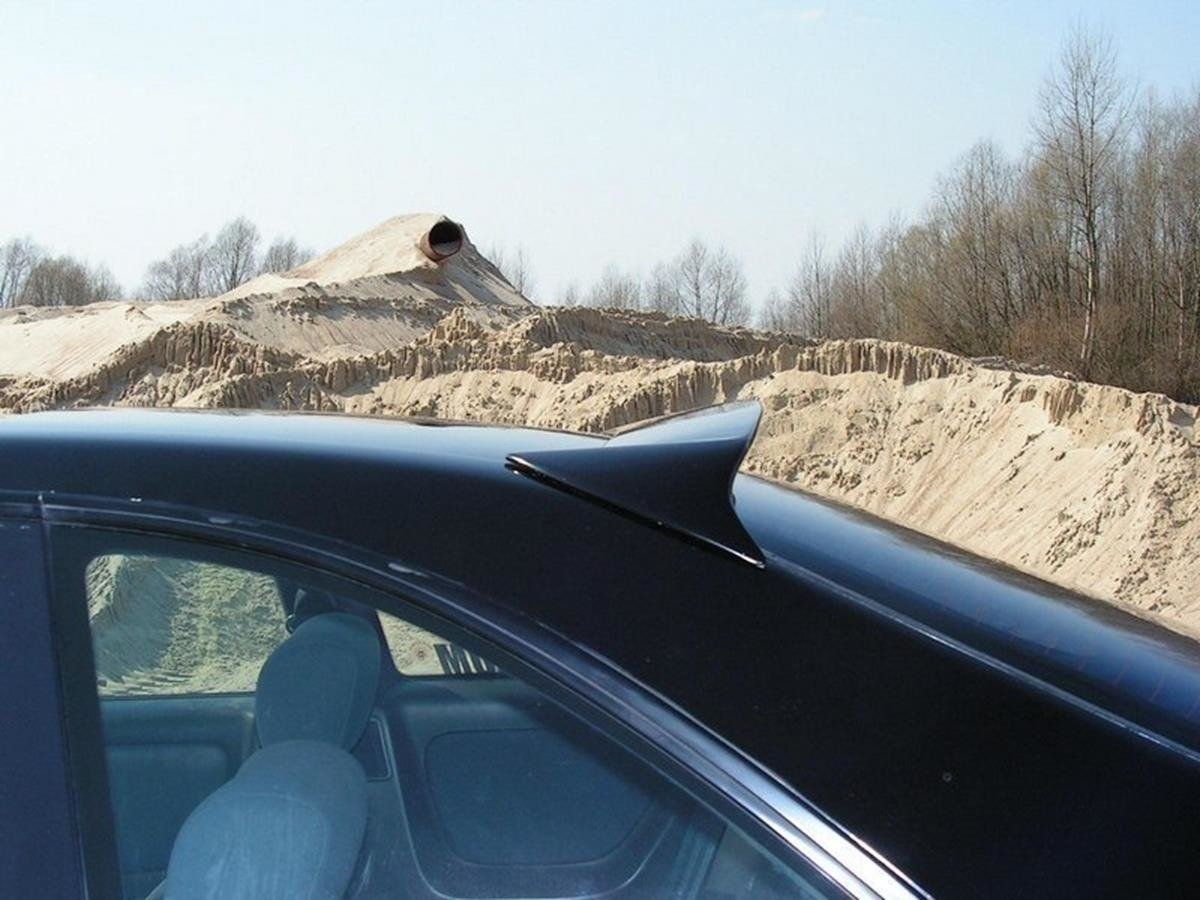 Glassfiberspoiler til Nissan Skyline R33 GTS og GTR sett bakfra