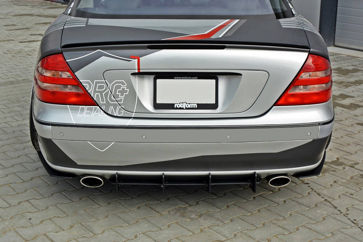 Diffuser til Mercedes CL-Klasse C215 sett fra skrå vinkel