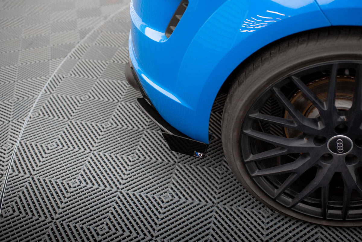 Sideflaps bak til Audi TT S 8S Facelift i matt svart, sett ovenfra