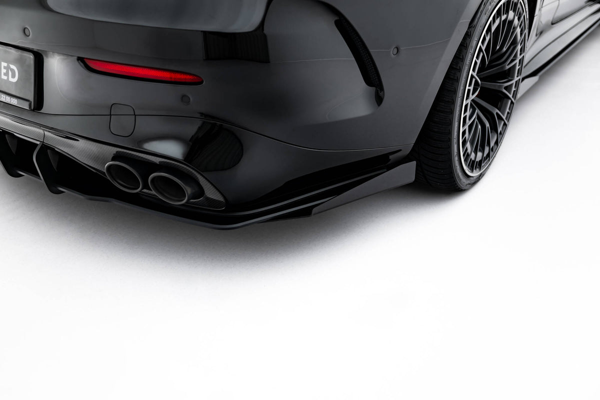 Sideflaps bak Street Pro til Mercedes CLE 53 C236 i matt svart, sett bakfra