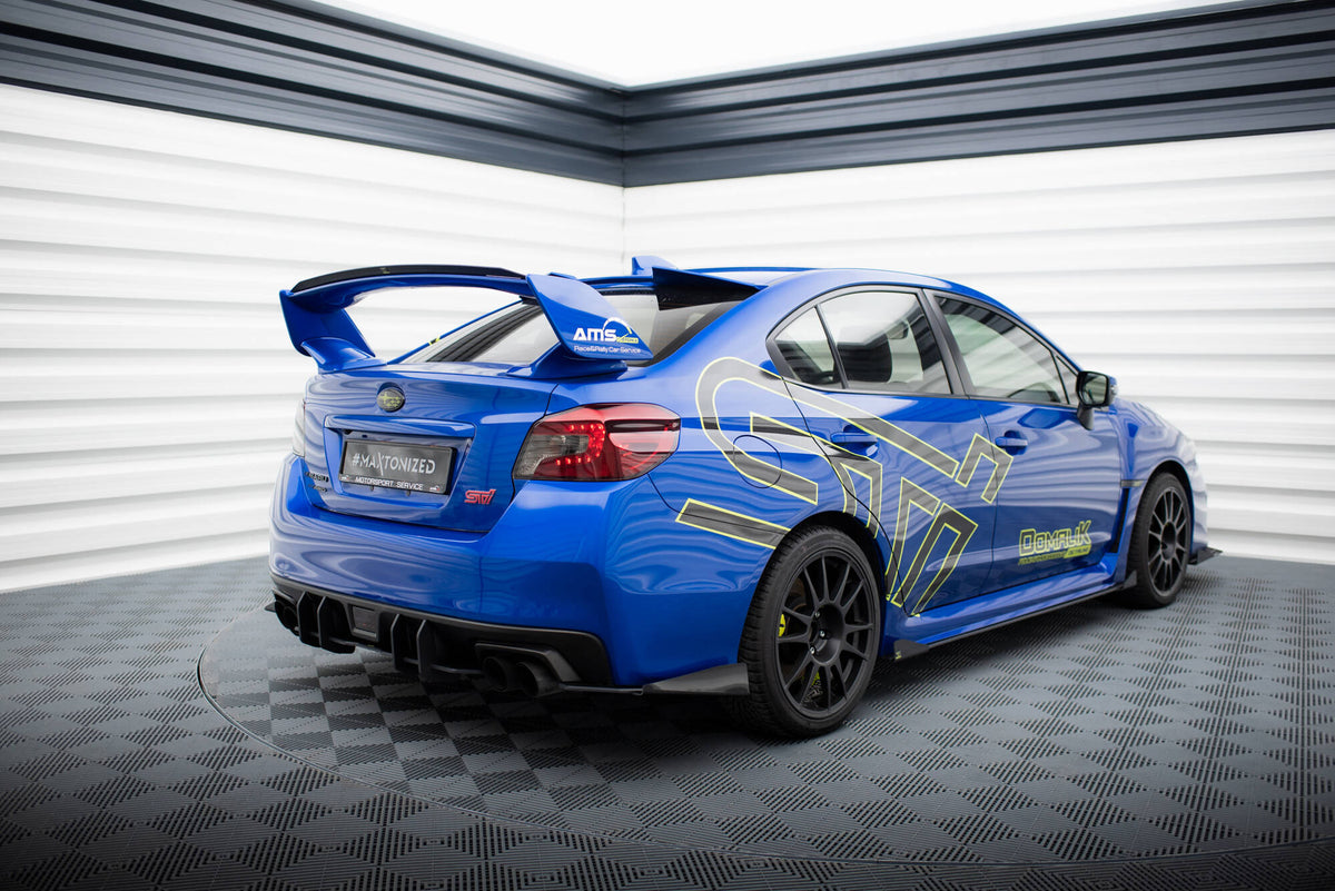 Nærbilde av CNC-frest ABS-plast sideflap i 10 mm tykkelse for Subaru WRX STI