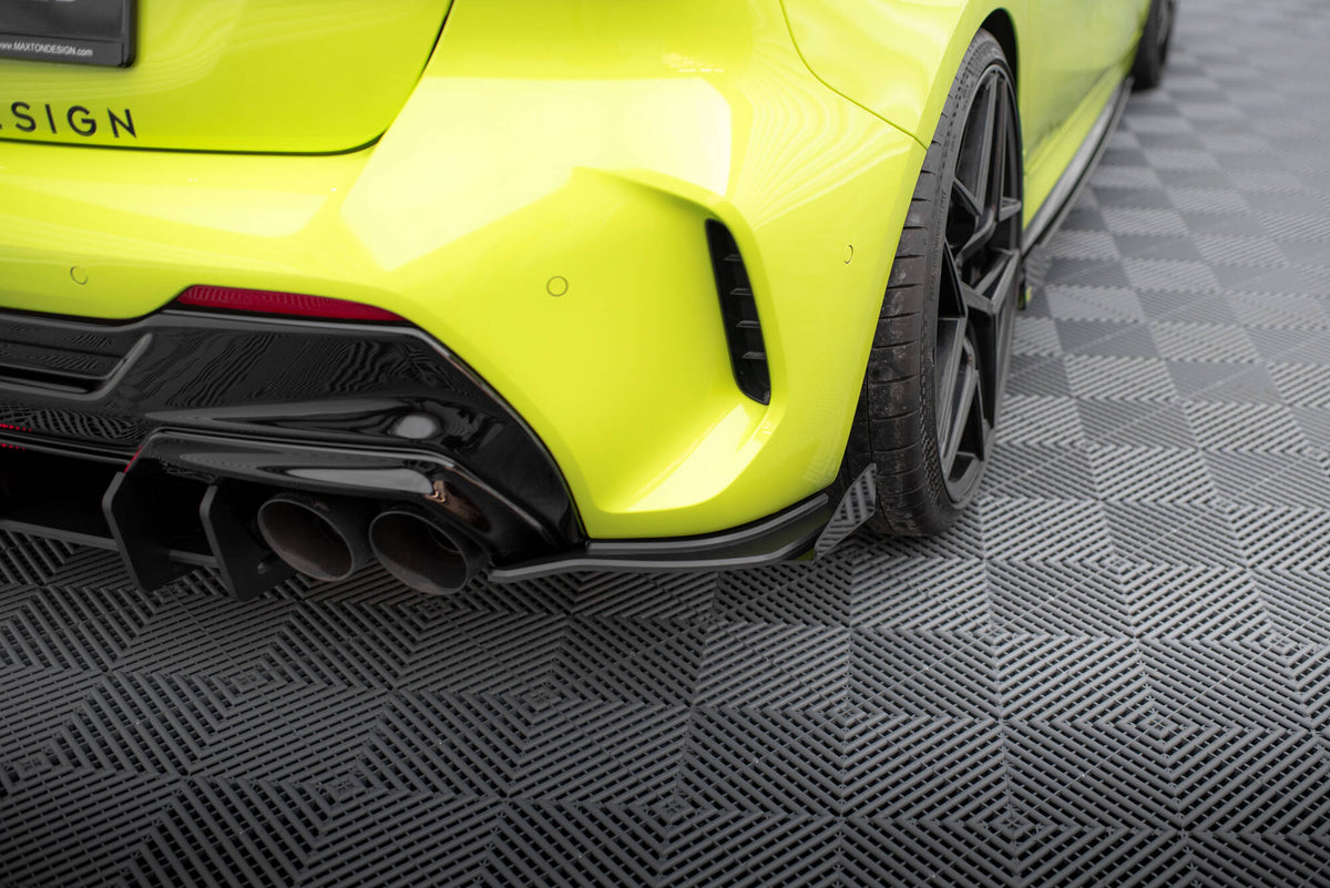 M-Maxton sideflaps bak 10mm V.2 BMW 1 F40 – oversiktsbilde forfra