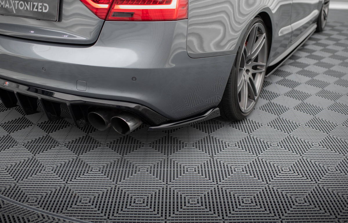 Bakre sideflaps til Audi S5 Coupe 8T Facelift i strukturert svart ABS-plast, sett ovenfra