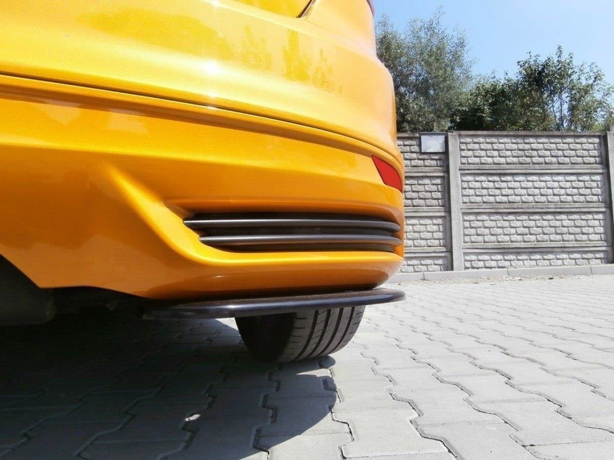 Sett med venstre og høyre bakre sideflap til Ford Focus ST MK3 Hatchback