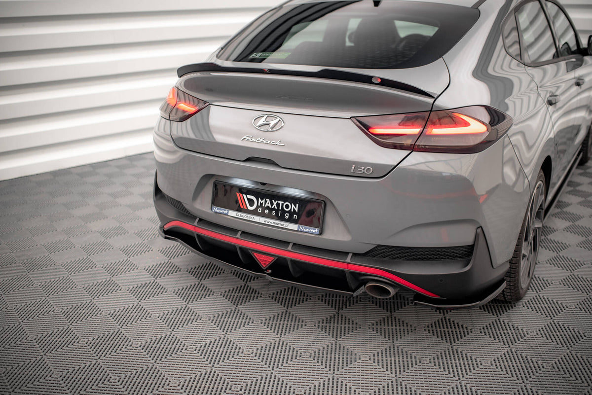 Maxton Design sideflap bak for I30 N-Line Facelift, detaljbilde av ABS-overflaten