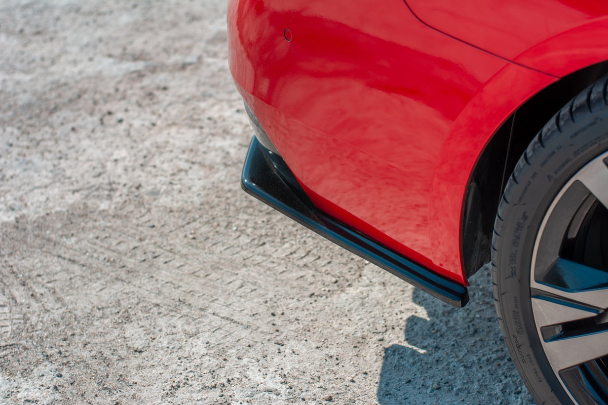 Par med sideflaps bak til Peugeot 508 Mk2 med valgfri fargestripe