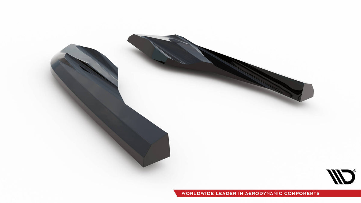 Sideflaps bak til Porsche Taycan Cross Turismo 4S sett underfra med synlige monteringsflater