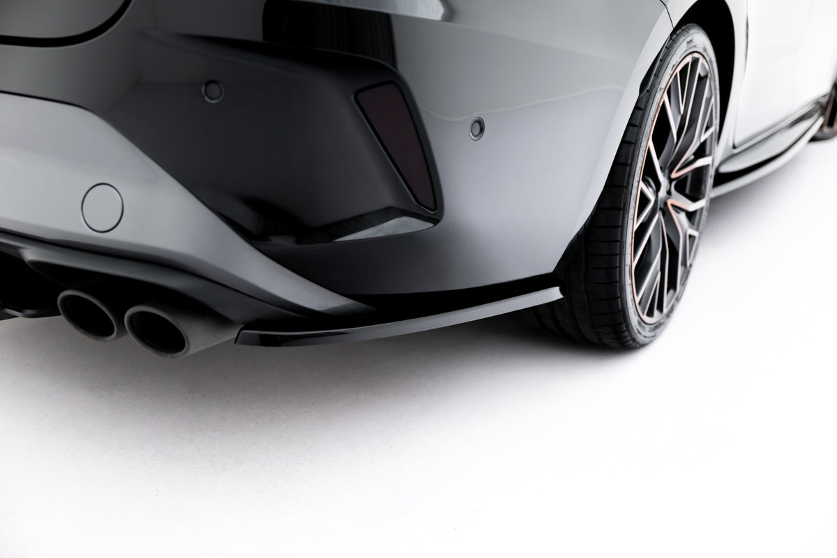 Sidesplittere Bak i blank sort ABS montert på Cupra Leon ST Mk1 Facelift