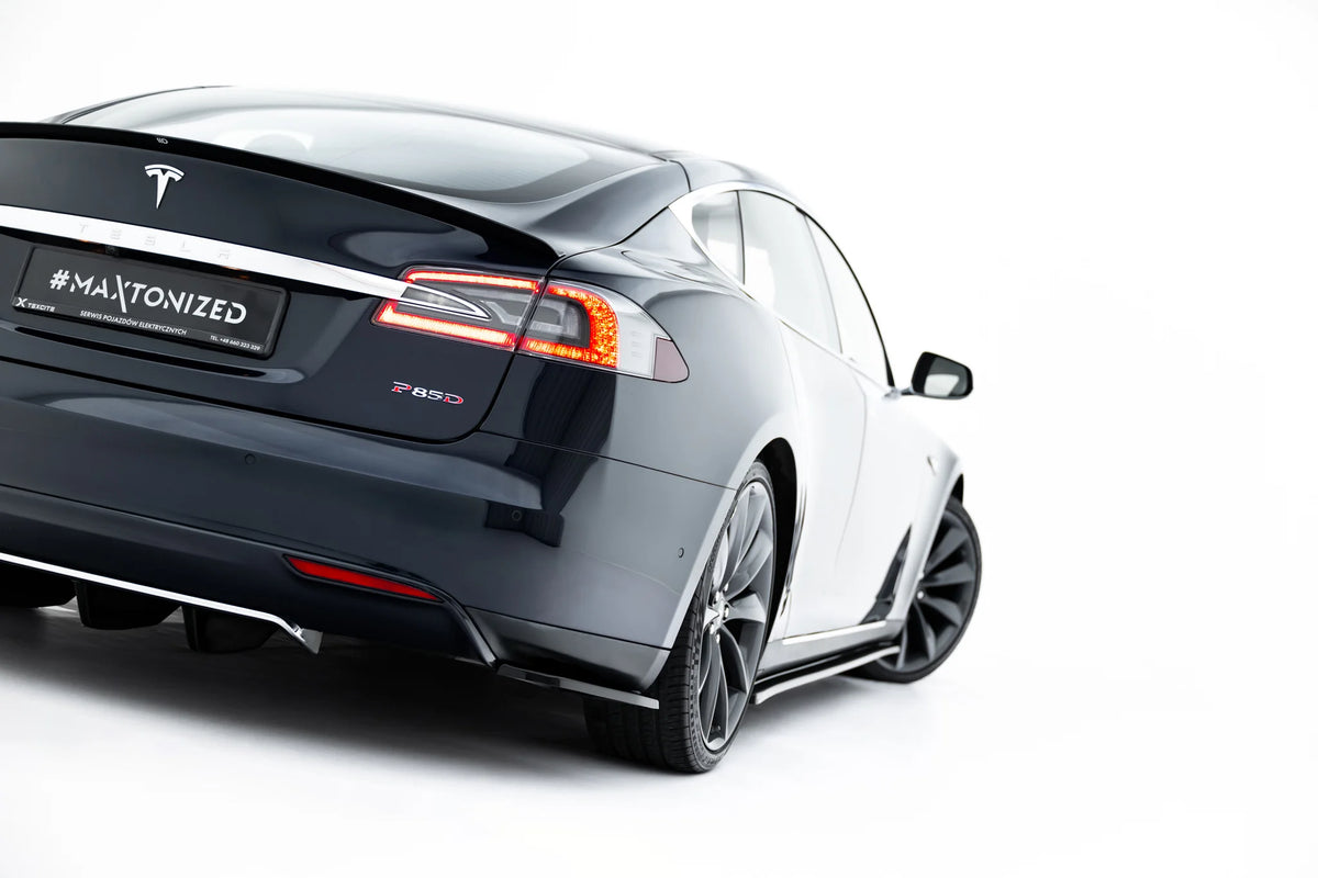 Sidesplittere bak i blank sort ABS til Tesla Model S Mk1