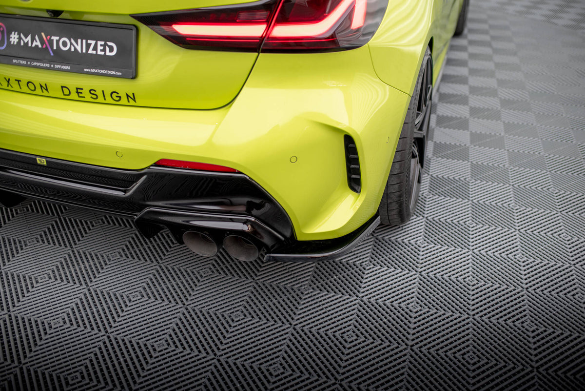 Bakre sideflaps V.10 i ABS-plast for BMW 1 F40 M-Pakke M135i 128Ti, frontvisning