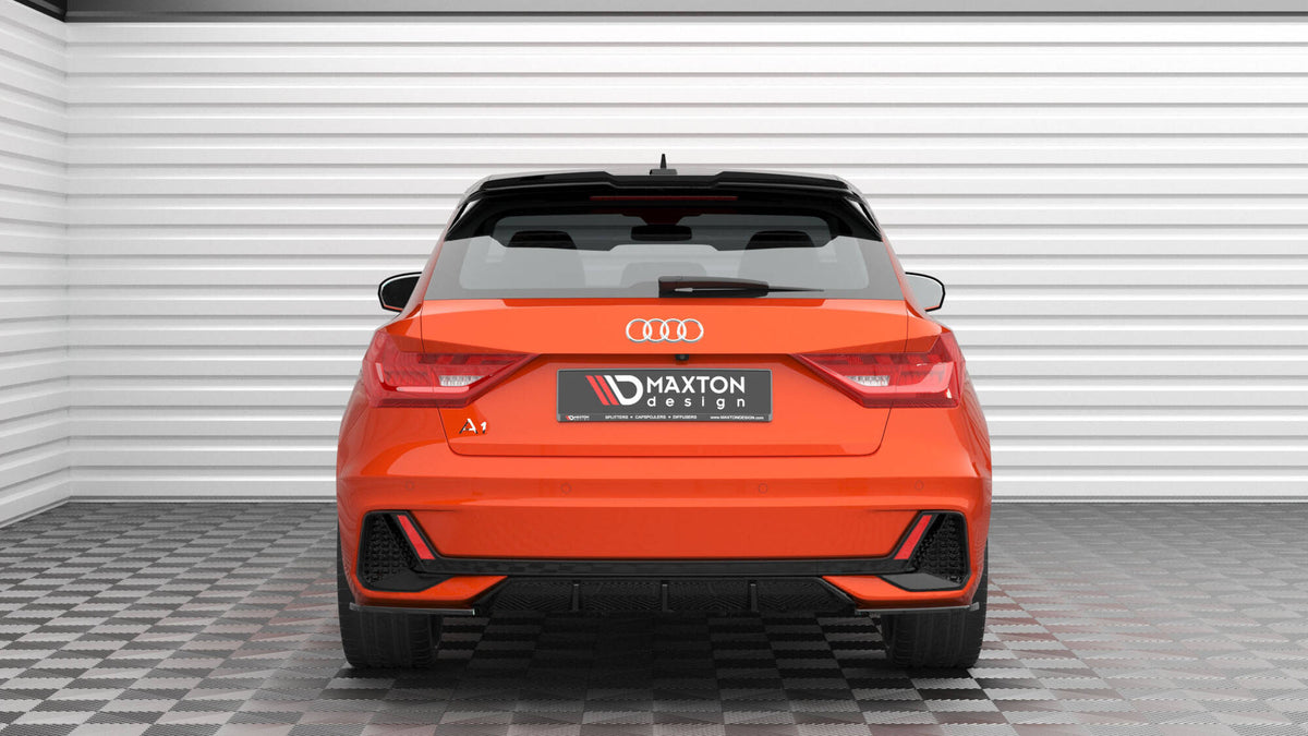 Nærbilde av bakre sideflap fra Maxton Design til Audi A1 S-Line GB