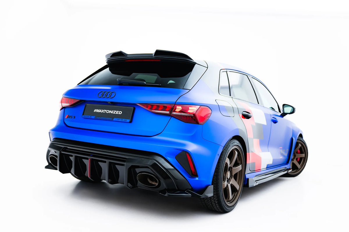 Venstre bakre sidesplitter til Audi RS3 Sportback 8Y Facelift i nærbilde