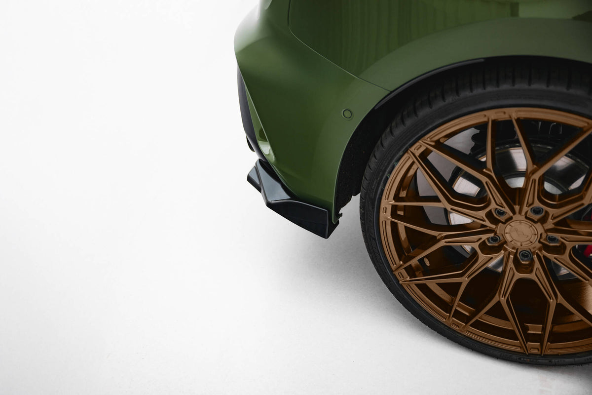 Aerodynamiske sideflaps bak i matt sort designet for Audi S3 Sportback 8Y Facelift modellen