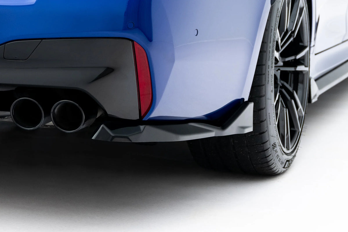 Nærbilde av venstre sidesplitter bak for BMW M5 F90 Facelift