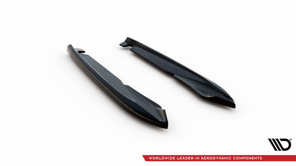 Nærbilde av bakre sideflap V.2 i sort ABS-plast for Seat Leon Cupra