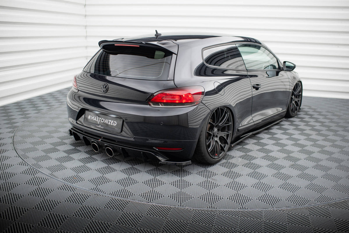 Komplett sett med venstre og høyre sideflap for VW Scirocco Mk3