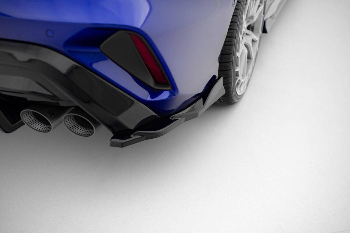 Sideflaps bak på Audi S3 Sedan 8Y Facelift som fremhever aggressiv diffusordesign