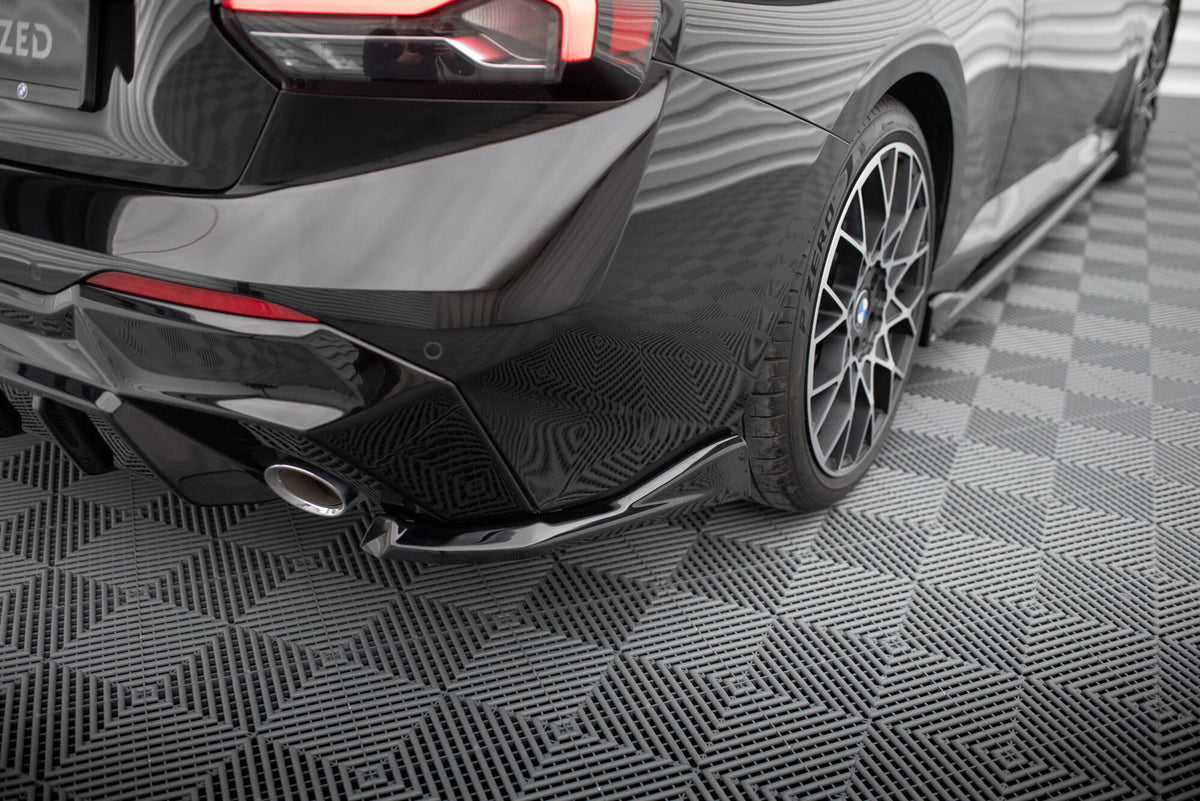Sideflaps BMW 2 Serie G42 V.4 – frontperspektiv
