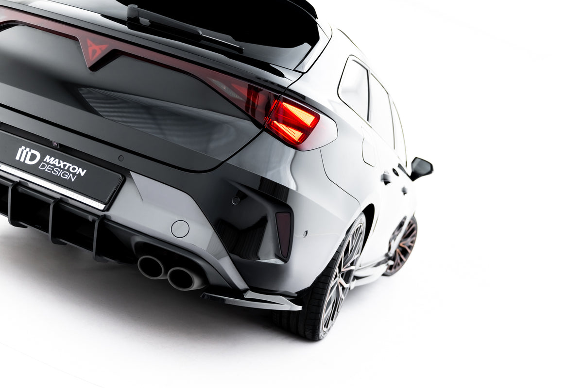 Sidesplittere bak V.4 i blank sort ABS til Cupra Leon ST Mk1 Facelift