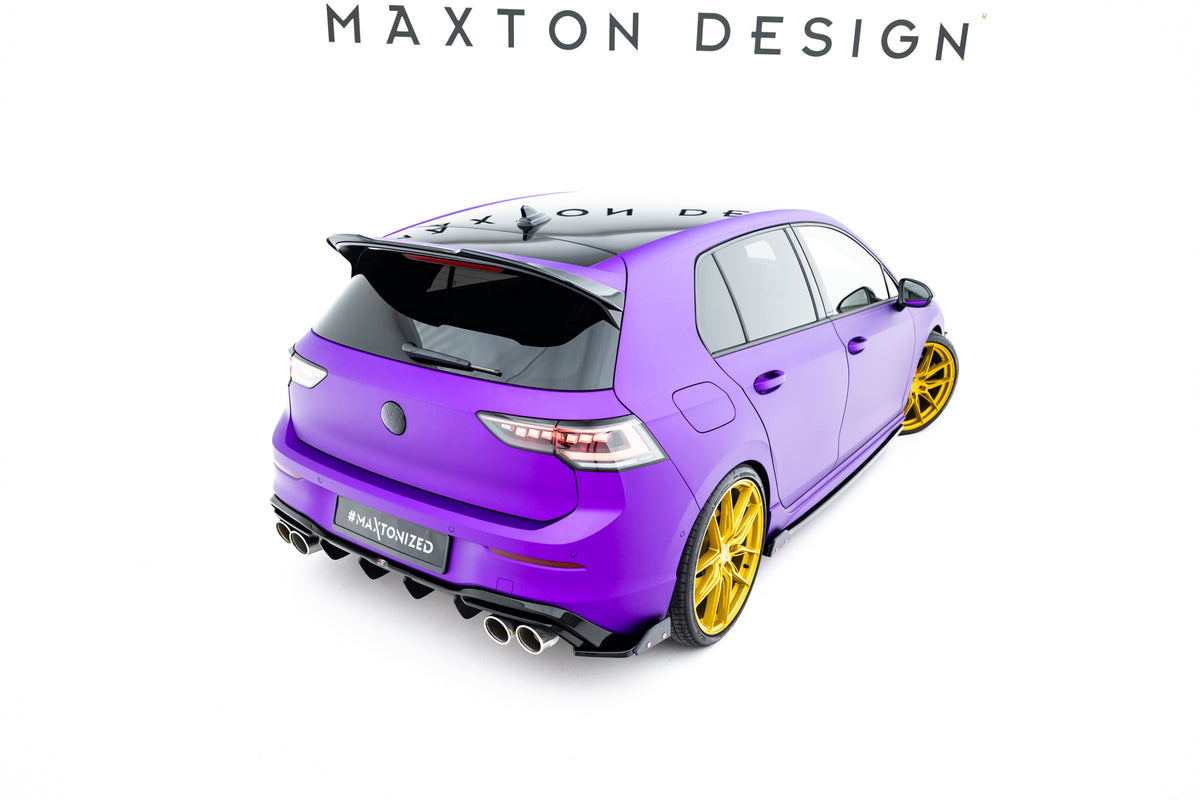Flaps i sort matt montert på sidesplittere bak til Volkswagen Golf R Mk8