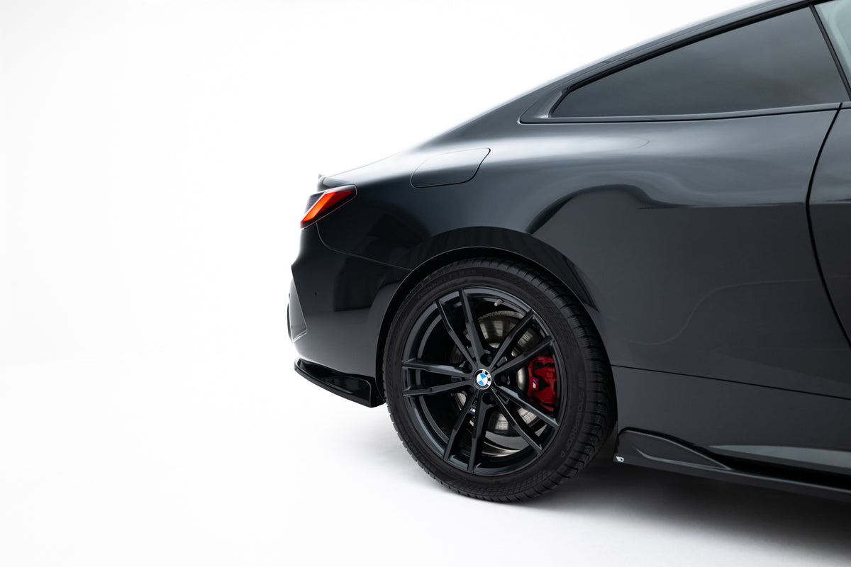 Sideflaps bak V.8 BMW 4 M-Pack G22 Facelift detaljbilde