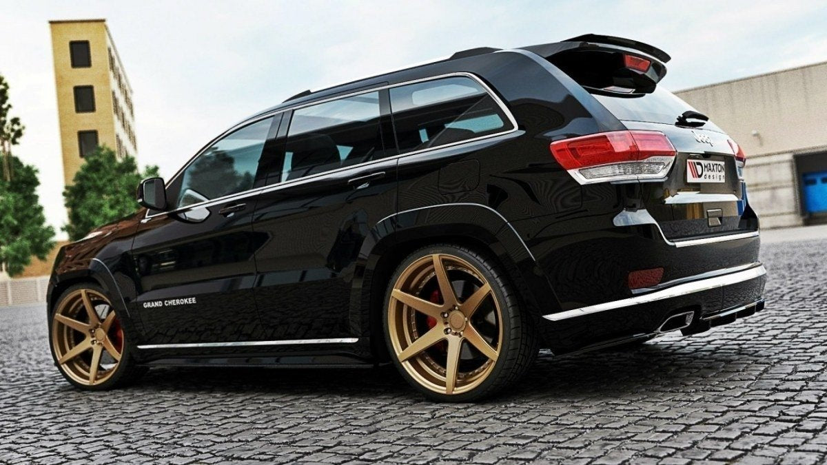 Diffuser for Grand Cherokee WK2 Summit i strukturert sort ABS-plast, nærbilde