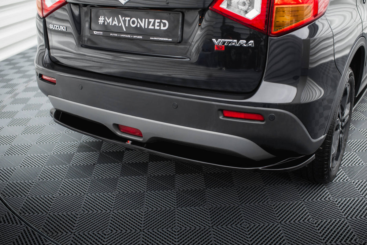 Bakre diffuser til Suzuki Vitara S Mk2 fra Maxton Design, sett bakfra