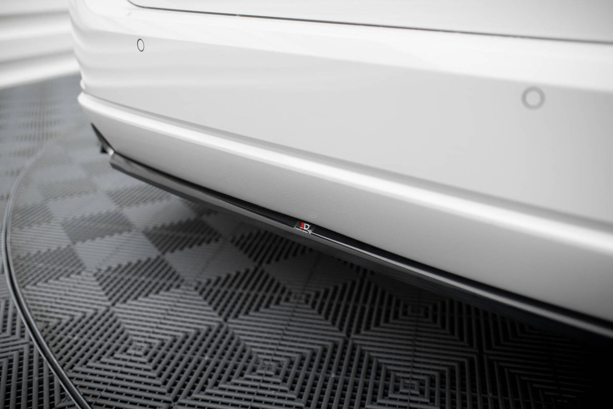 Maxton Design bakdiffuser for BMW 3-serie G20 i nærbilde