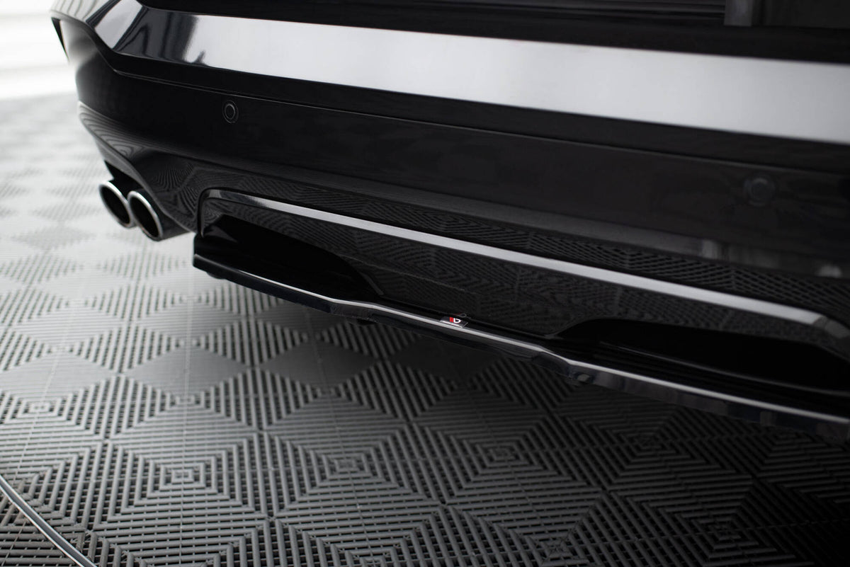 BMW X4 F26 M-Pakke diffuser montert � aggressivt sportslook bakfra