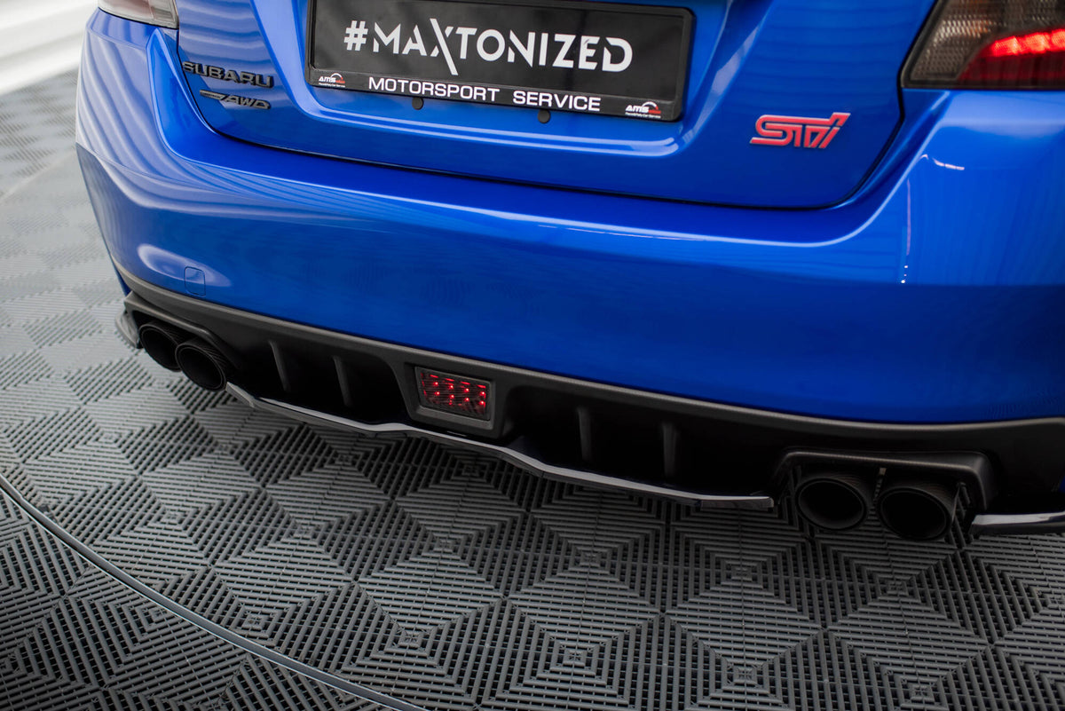 Subaru WRX STI MK1 med bakre diffuser V.2 fra skrå vinkel