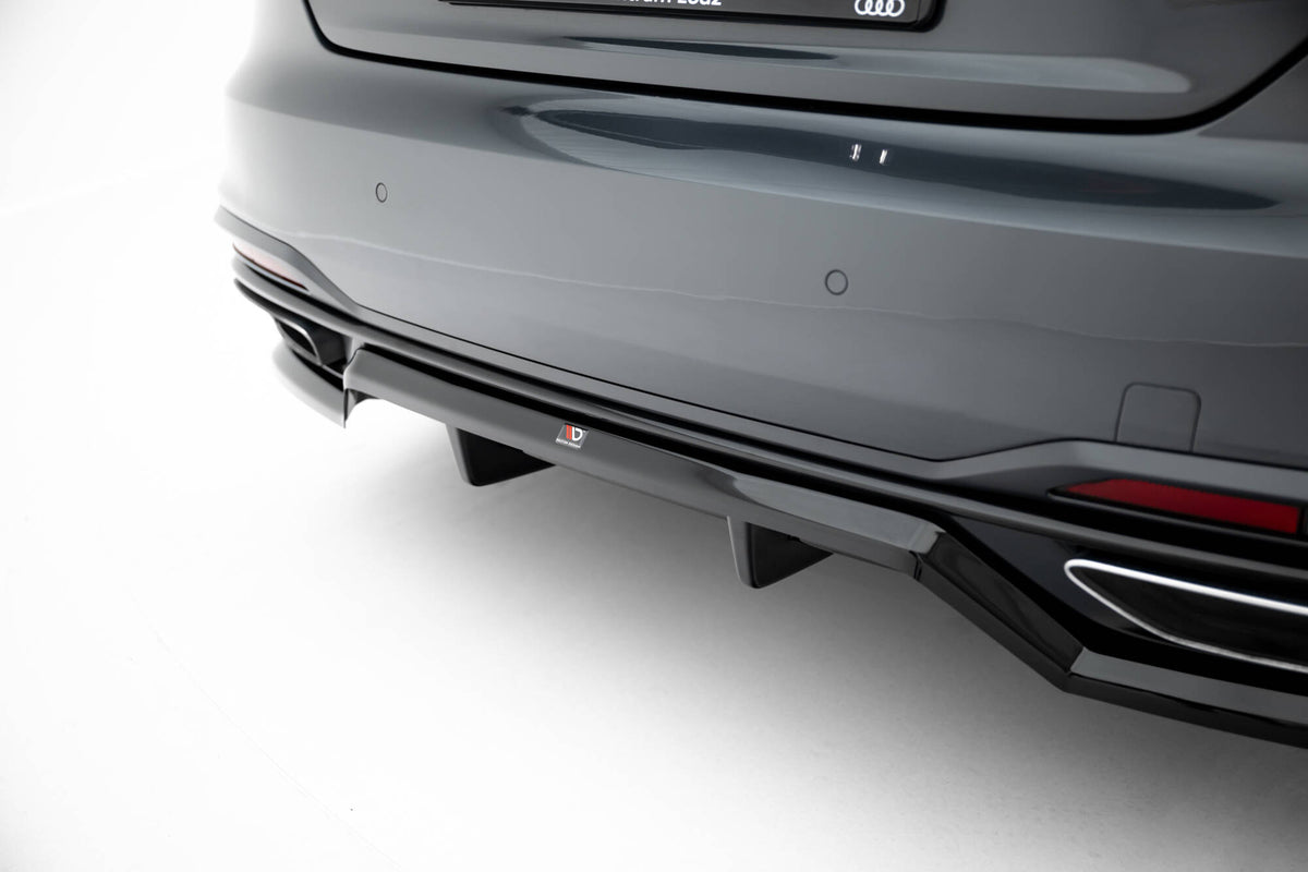 Maxton bakre splitter montert på Audi A5 Sportback F5 Facelift i nærbilde