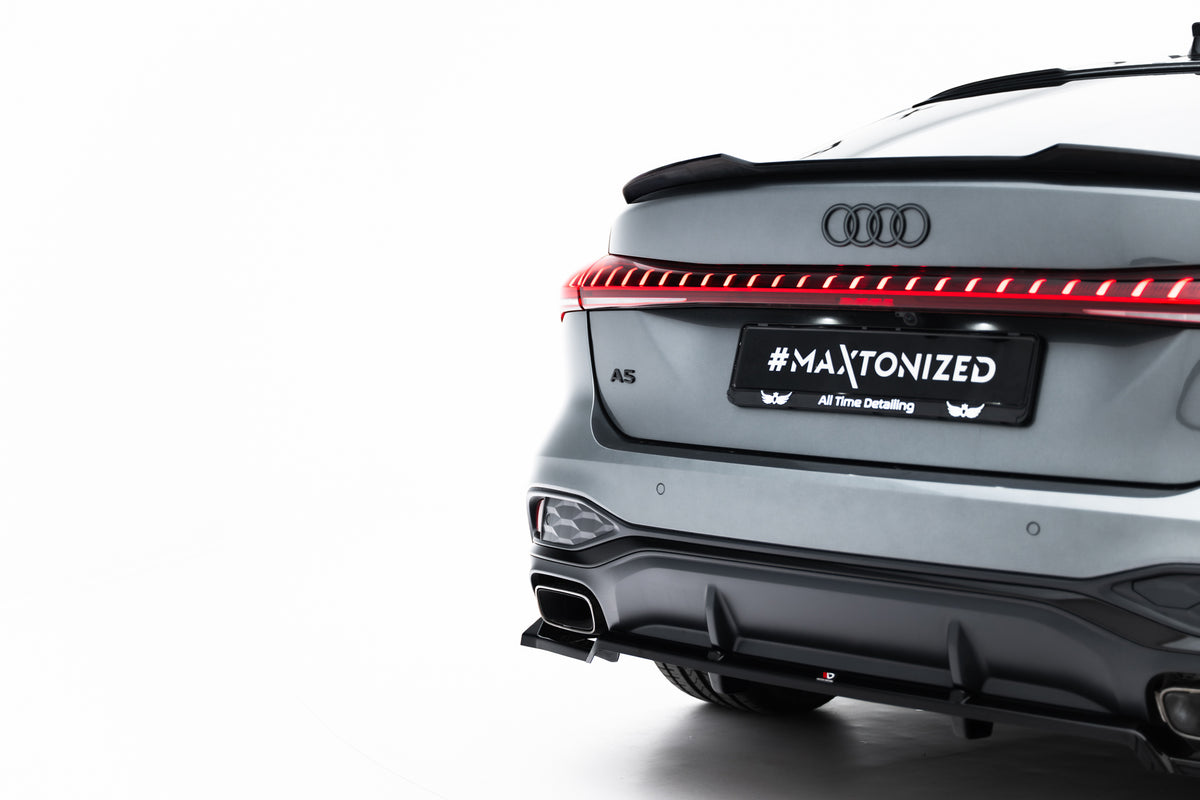 Nærbilde av vertikale stenger på diffuser for Audi A5 S-Line B10