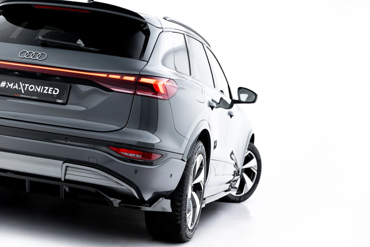 Nærbilde av vertikale ribber på baksplitter til Audi Q6 e-tron