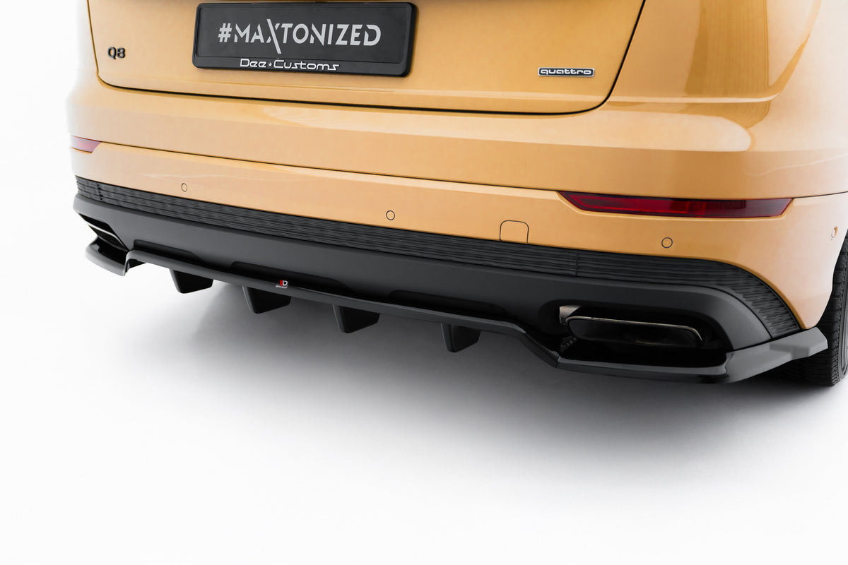Nærbilde av diffuser med vertikale ribber på Audi Q8 MK1 Facelift