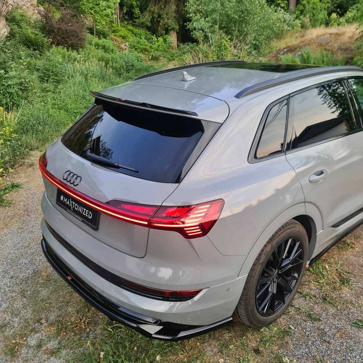 Audi e-Tron S-Line bakdiffuser i ABS-plast sett ovenfra