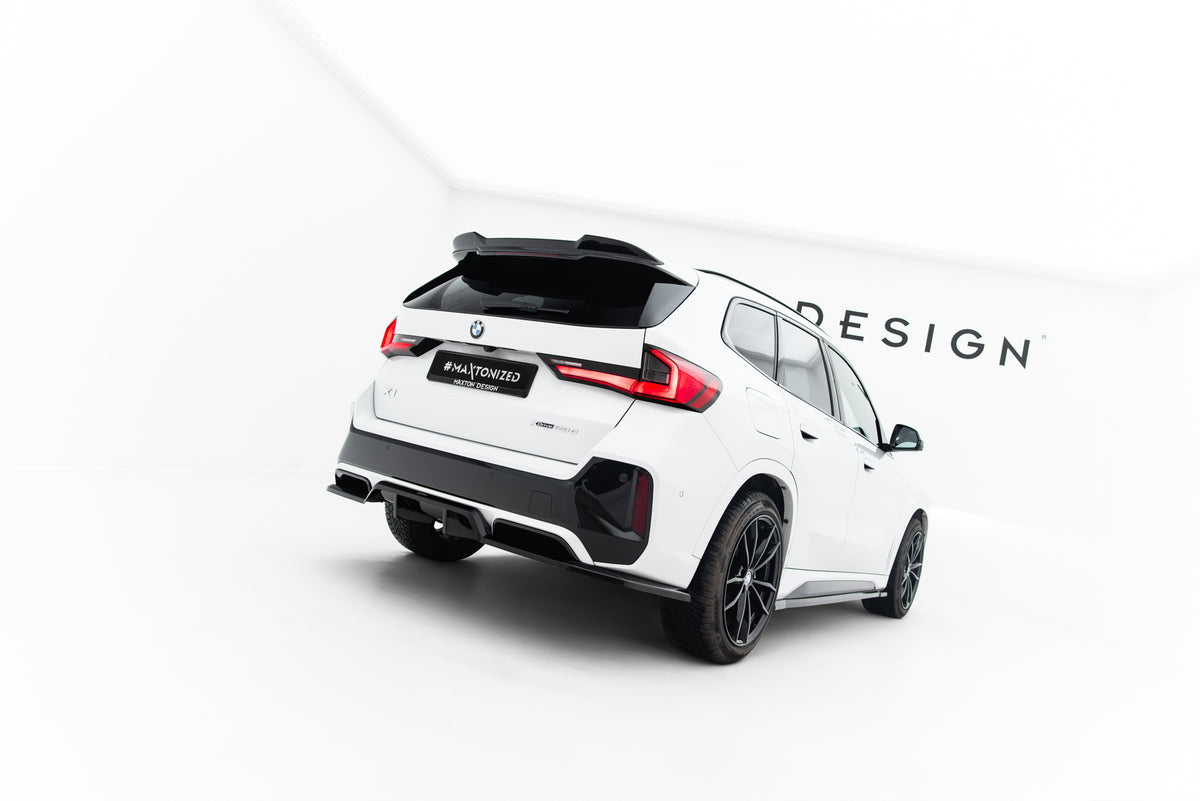 BMW X1 U11 M-Pakke med Maxton Design bakre diffuser og sidesplittere, profilvinkel